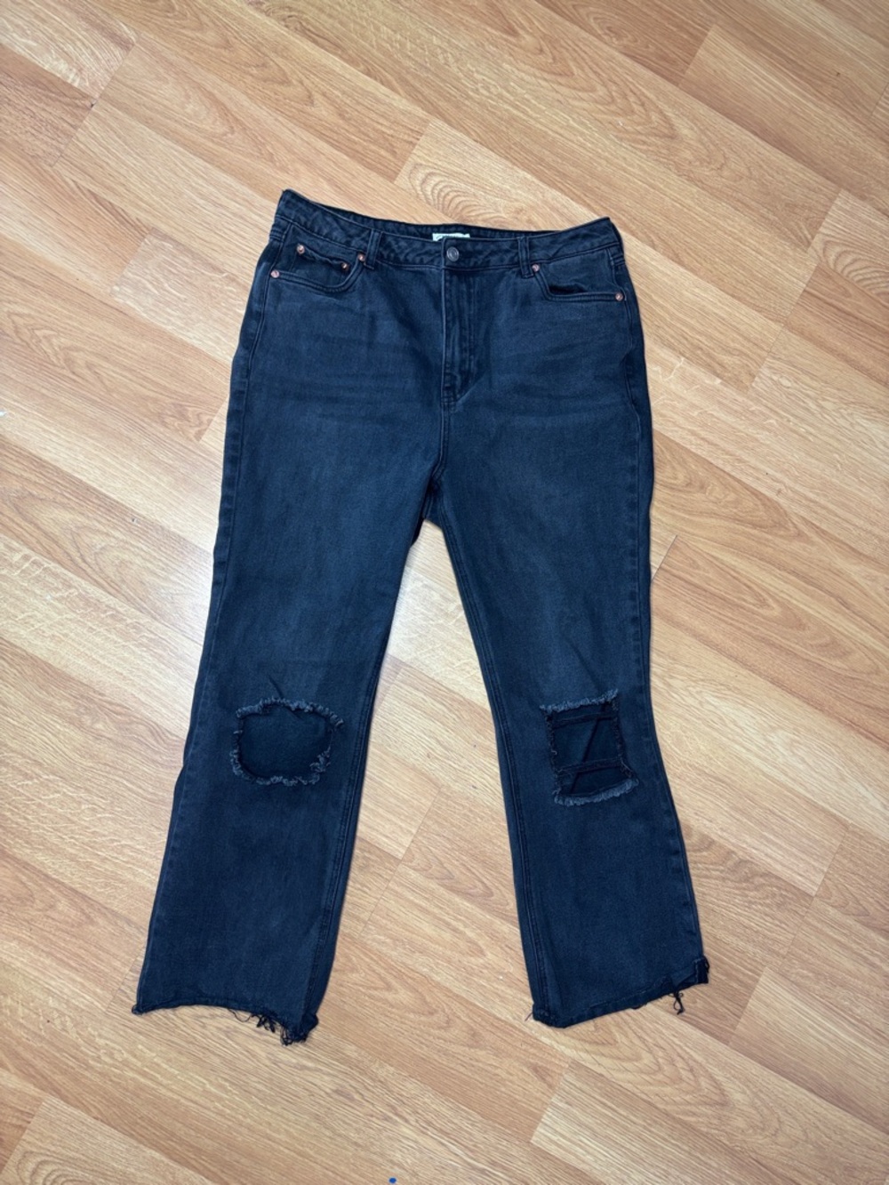 Avec Les Filles Black Distressed High Rise Cropped Jeans Size 31